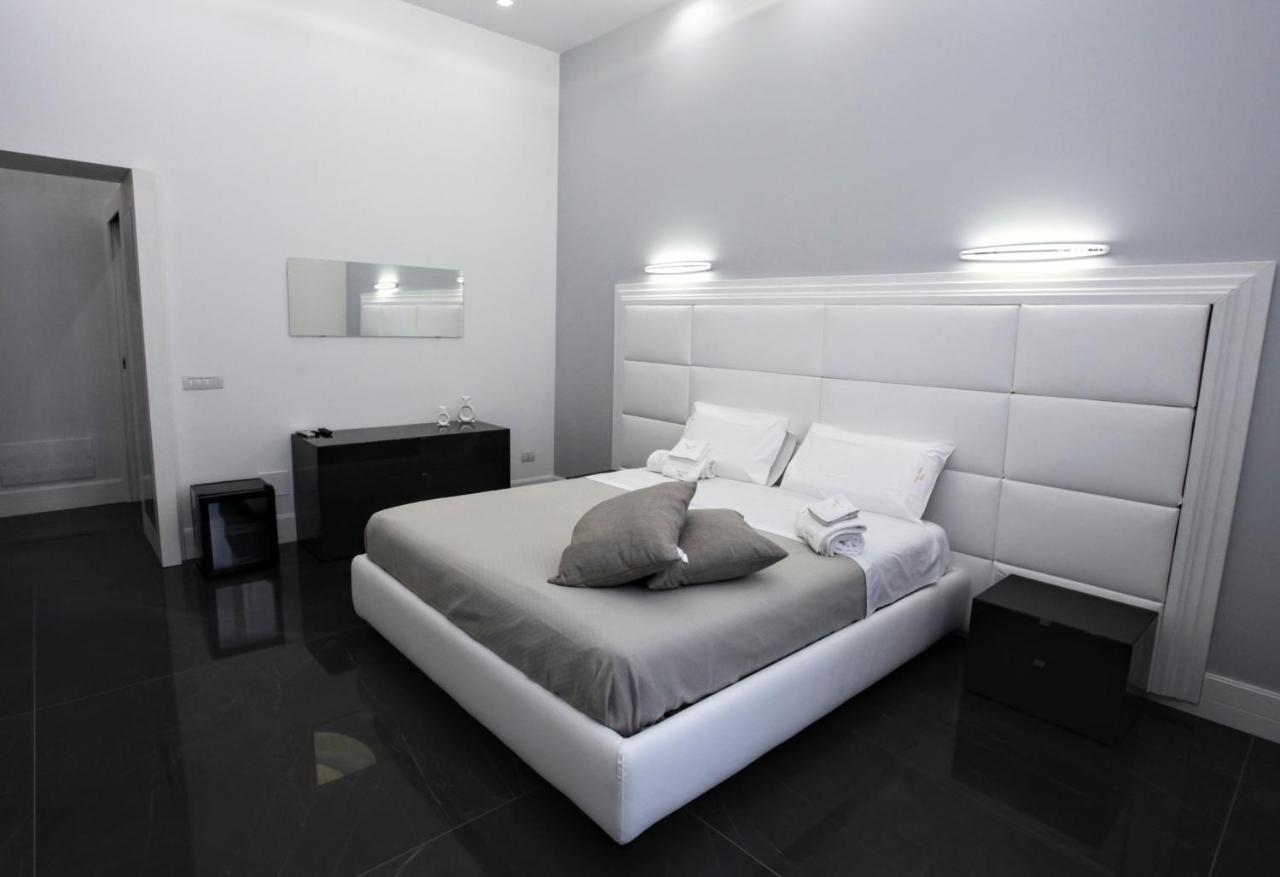 Duomo Luxory Home Наполи Екстериор снимка